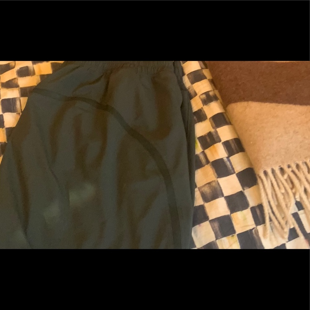 lululemon athletica Green  Athletic Shorts. Pacemaker lintless 5”.